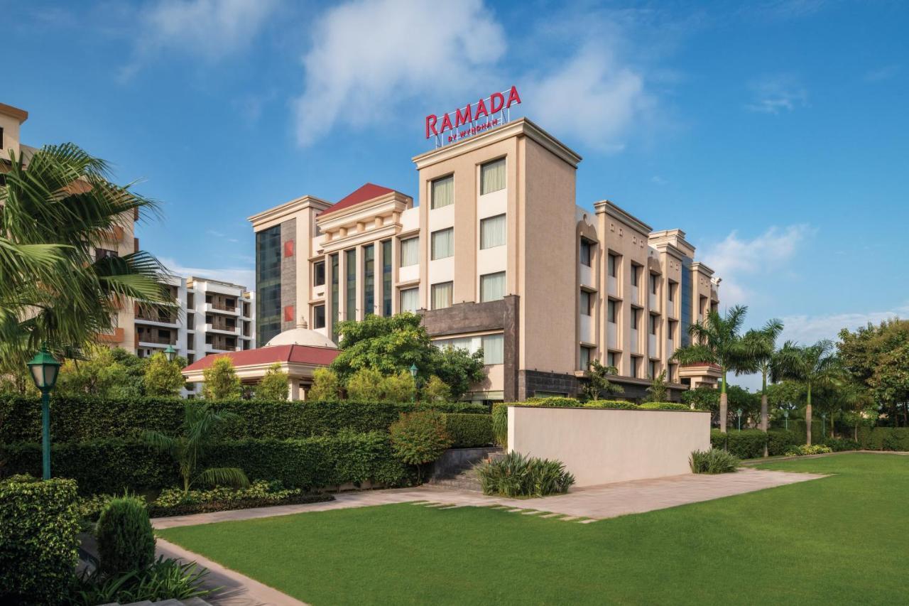Ramada by Wyndham Varanasi Katesar Chandauli Bagian luar foto