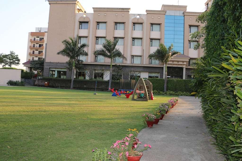 Ramada by Wyndham Varanasi Katesar Chandauli Fasilitas foto