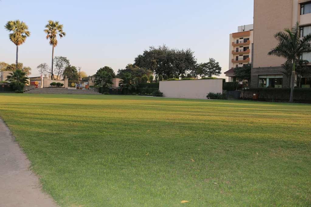 Ramada by Wyndham Varanasi Katesar Chandauli Fasilitas foto