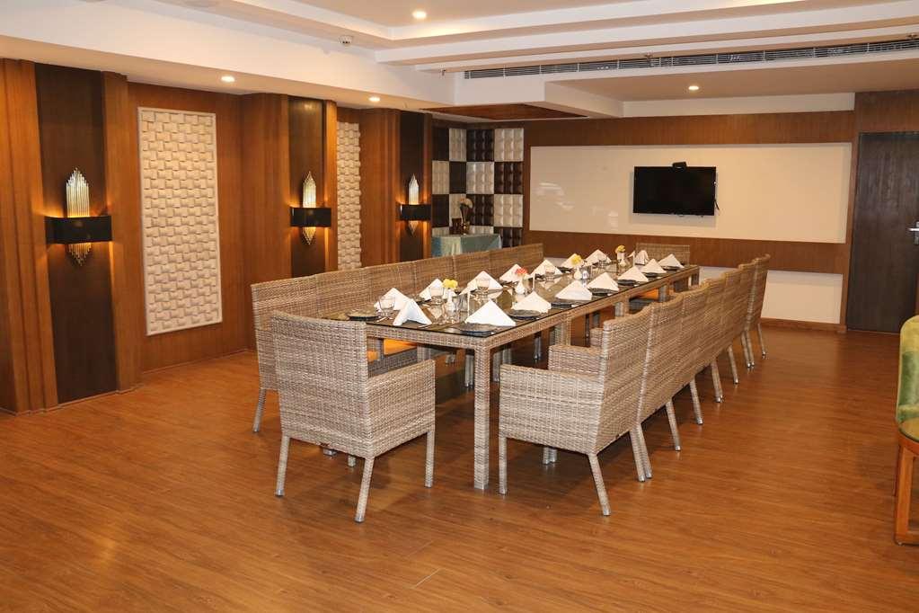 Ramada by Wyndham Varanasi Katesar Chandauli Fasilitas foto