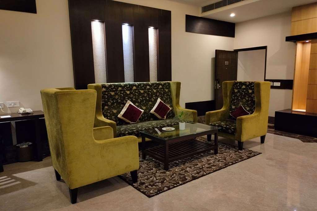 Ramada by Wyndham Varanasi Katesar Chandauli Ruang foto